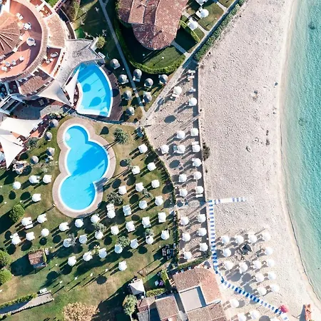 Ξενοδοχείο με διαμερίσματα Baia Caddinas Clubresidence 4*