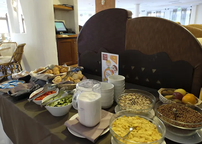 Baia Caddinas Clubresidence Lägenhetshotell Golfo Aranci